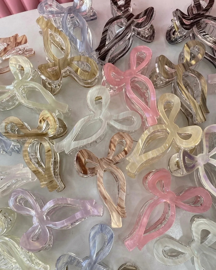Texture bow shaped claw clip