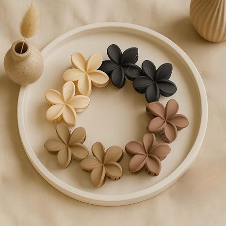 Matte Daisy Claw clip