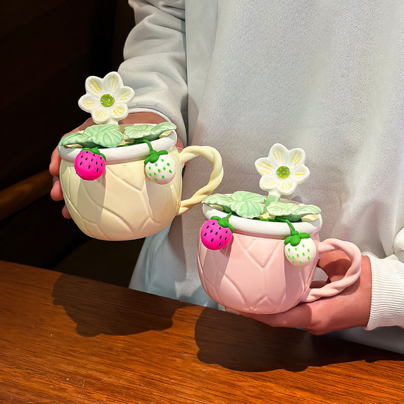 Pinterest strawberry mug with lid and spoon