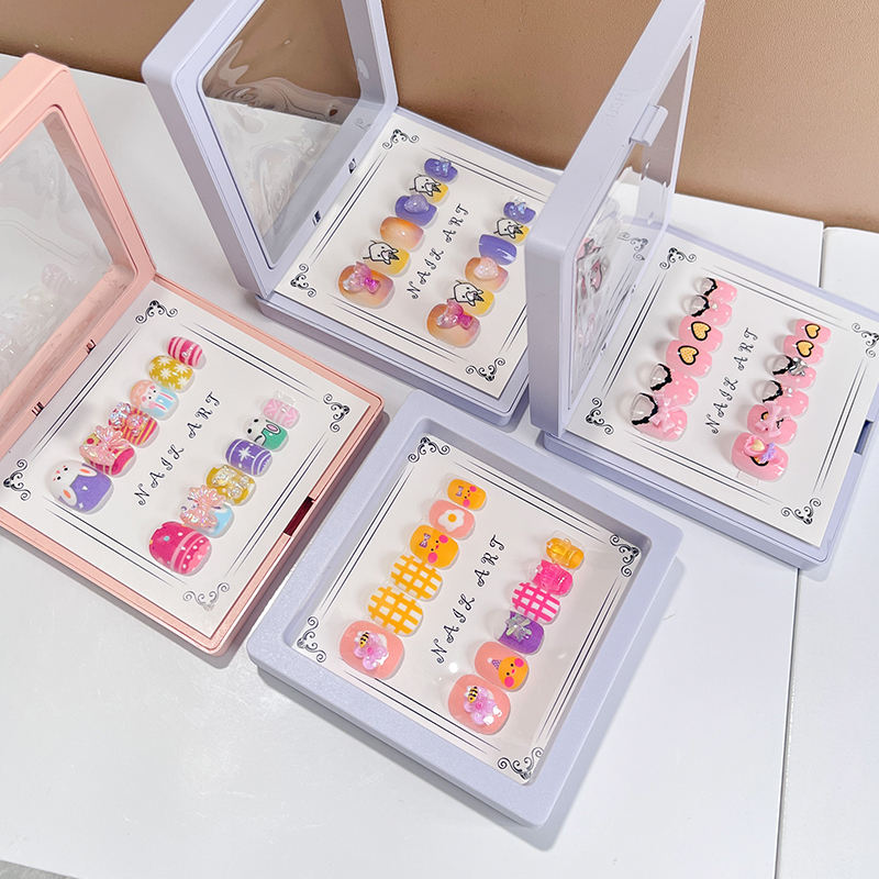 Cute Nail Press-On Set