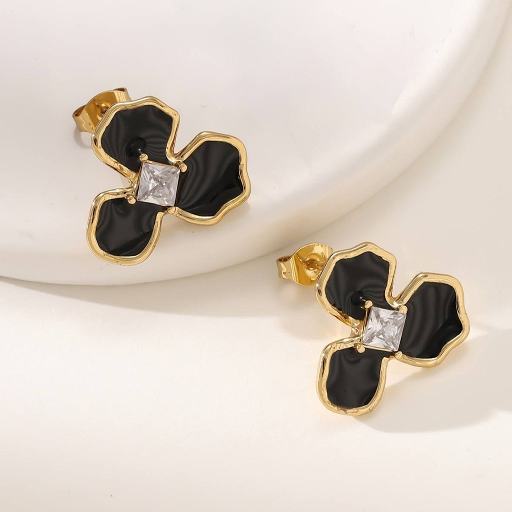 Flower & Pearl Designed Earring