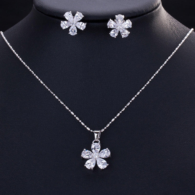 Elegant Silver Jewelry Set for Women