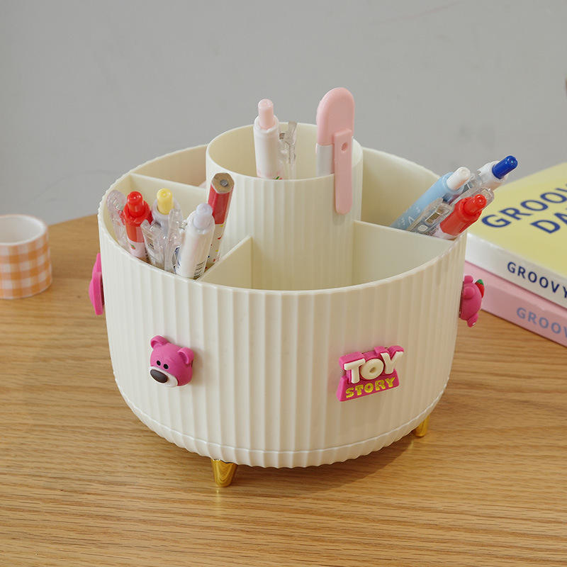 Pintererst Rotating Pen Stand