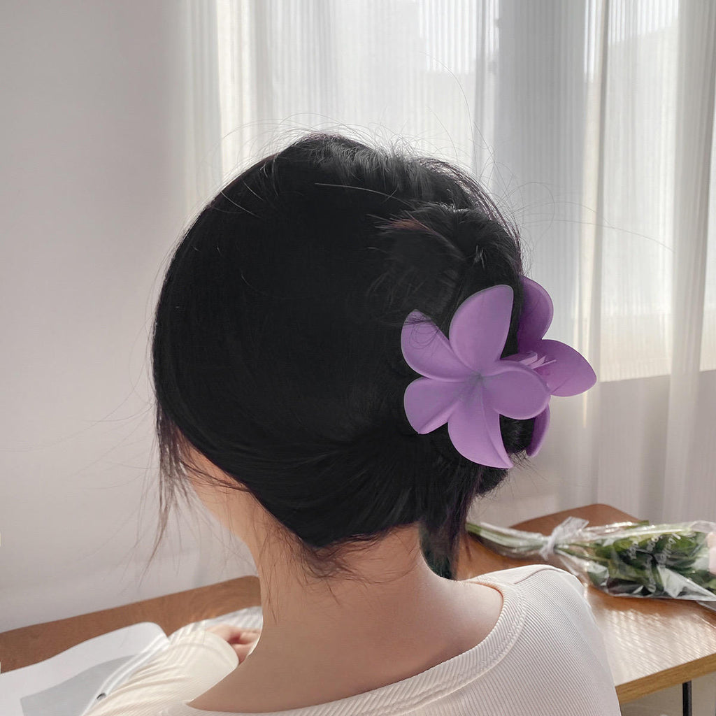 Matte Daisy Medium Claw Clip