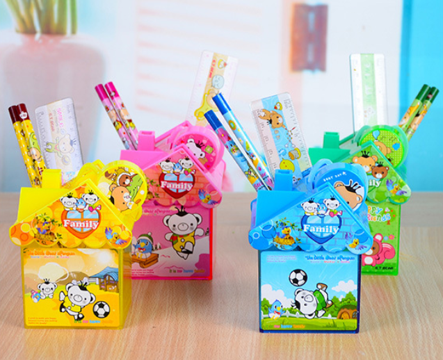 House Shaped Pen Stand