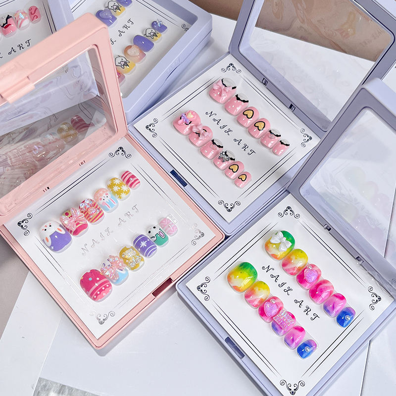 Cute Nail Press-On Set