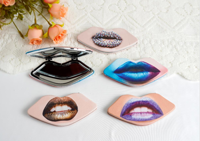 Lips Shaped Pocket Mirror