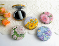 Flower Designed Compact Mirror