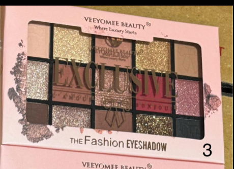 Veeyomee Beauty Eyeshadow Palette