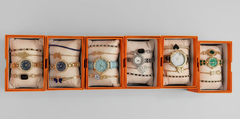Traditional Watch Set Of Female