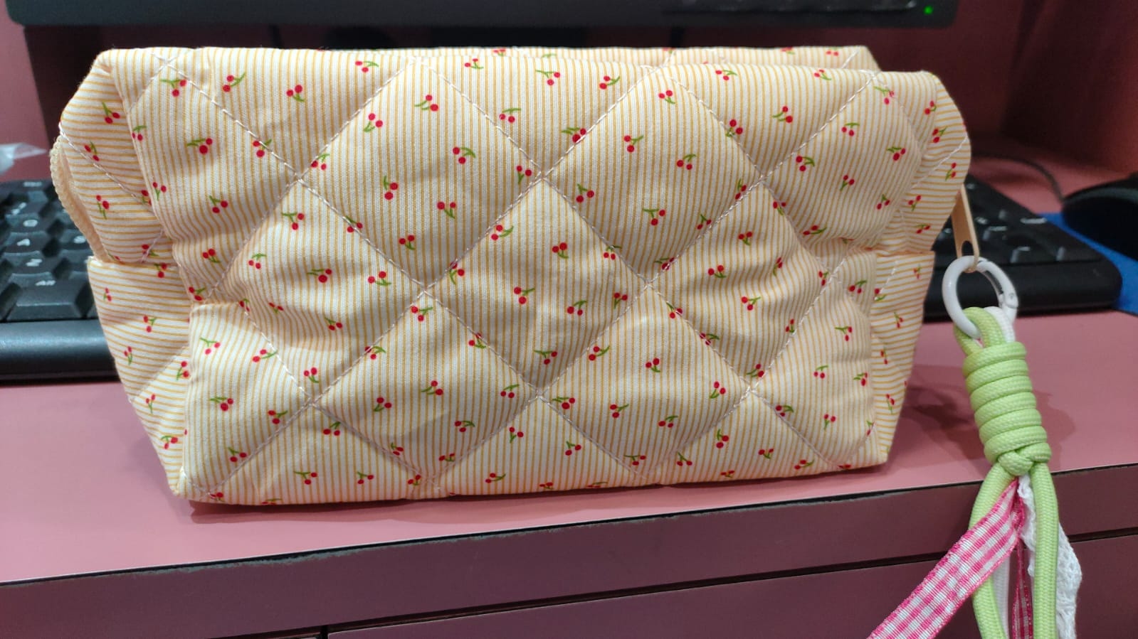 COSMETICS POUCH