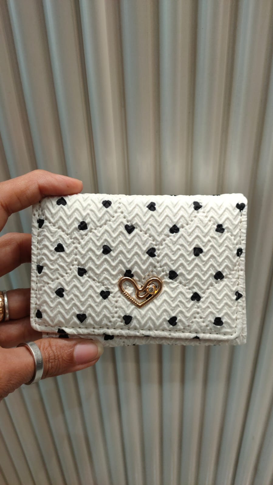 HEART CHAMS WITH WALLET