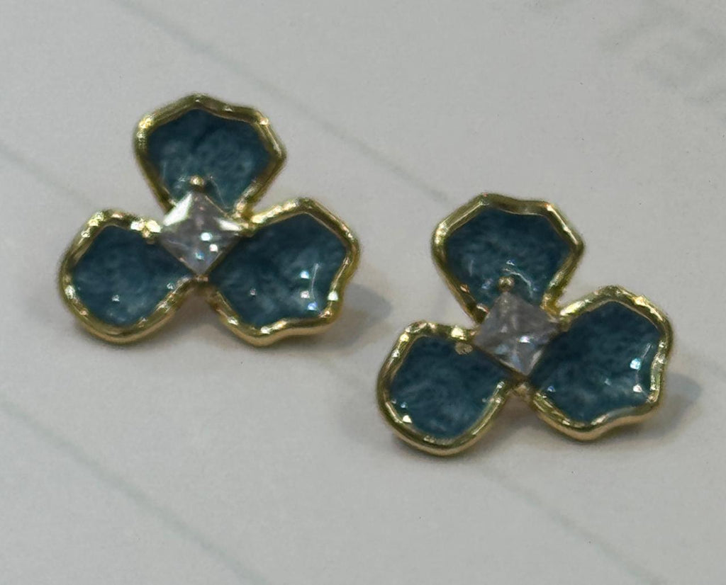 Flower & Pearl Designed Earring