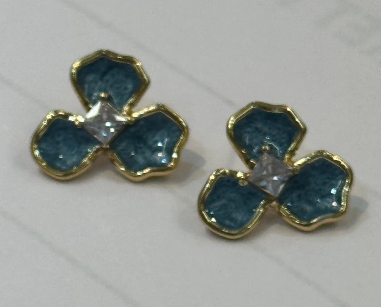 Flower & Pearl Designed Earring
