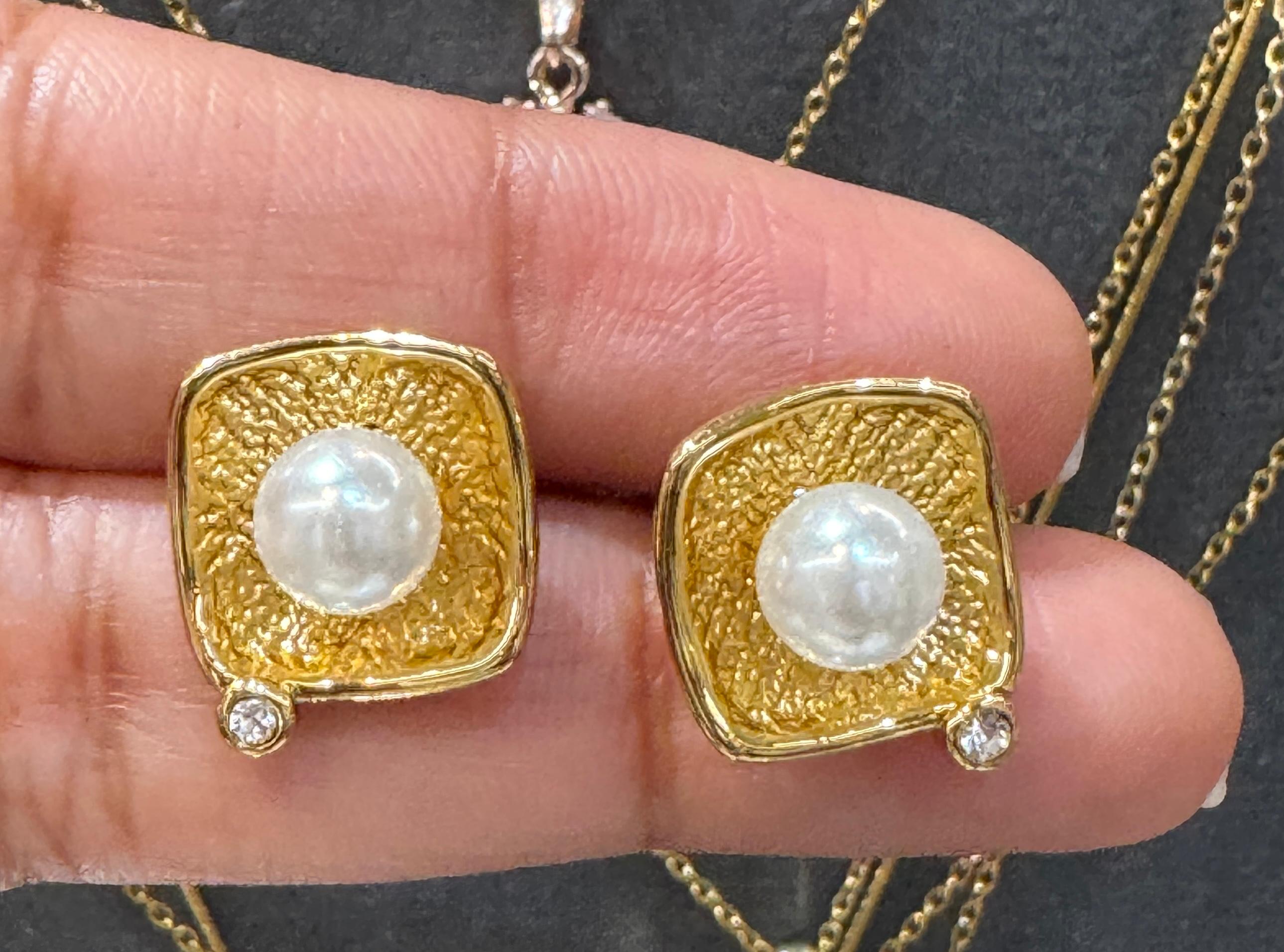 Flower & Pearl Designed Earring