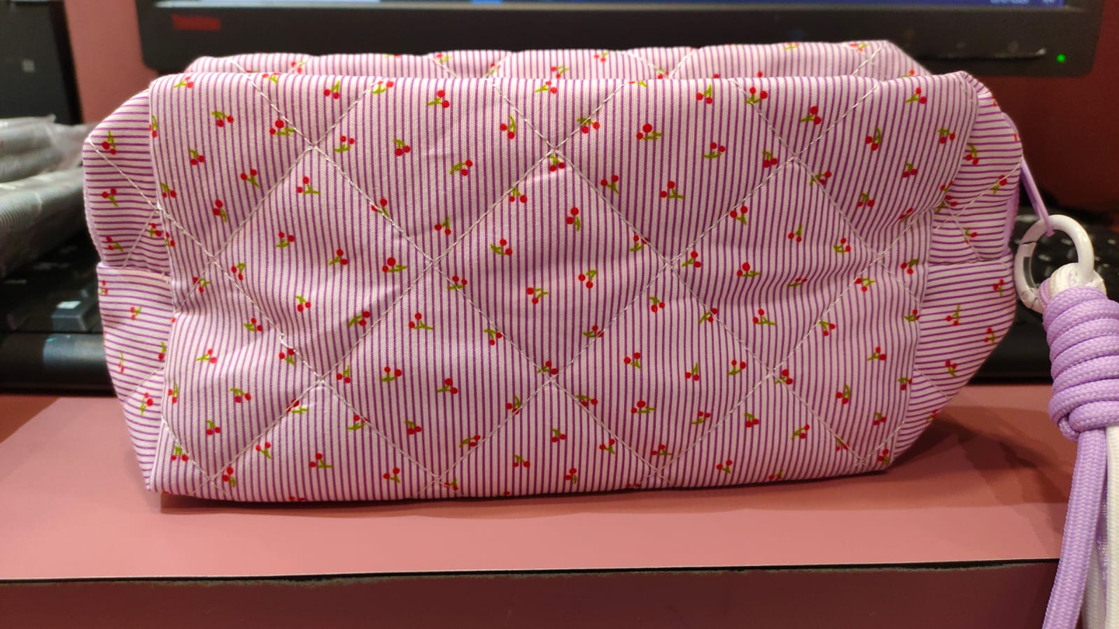 COSMETICS POUCH