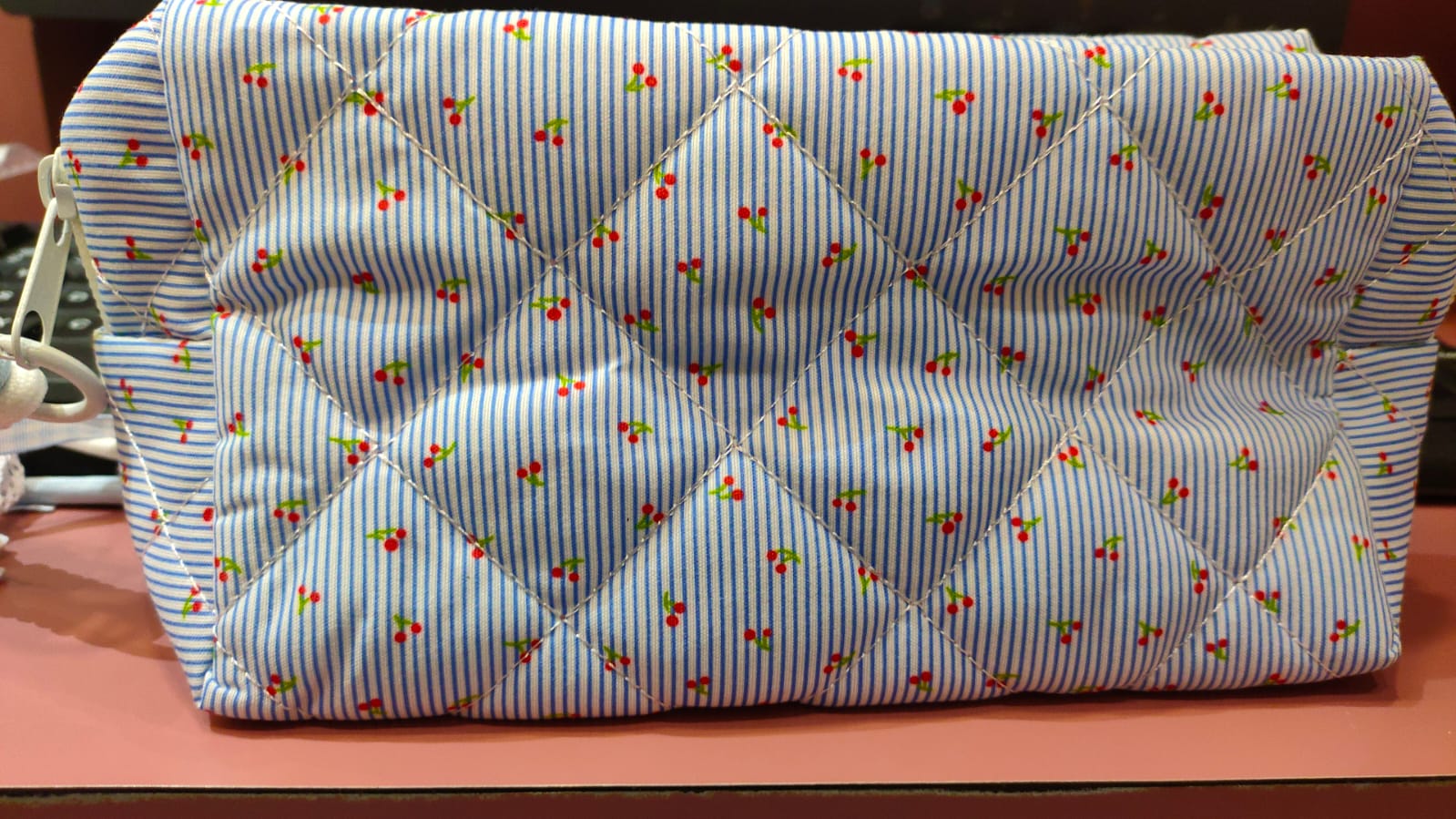 COSMETICS POUCH