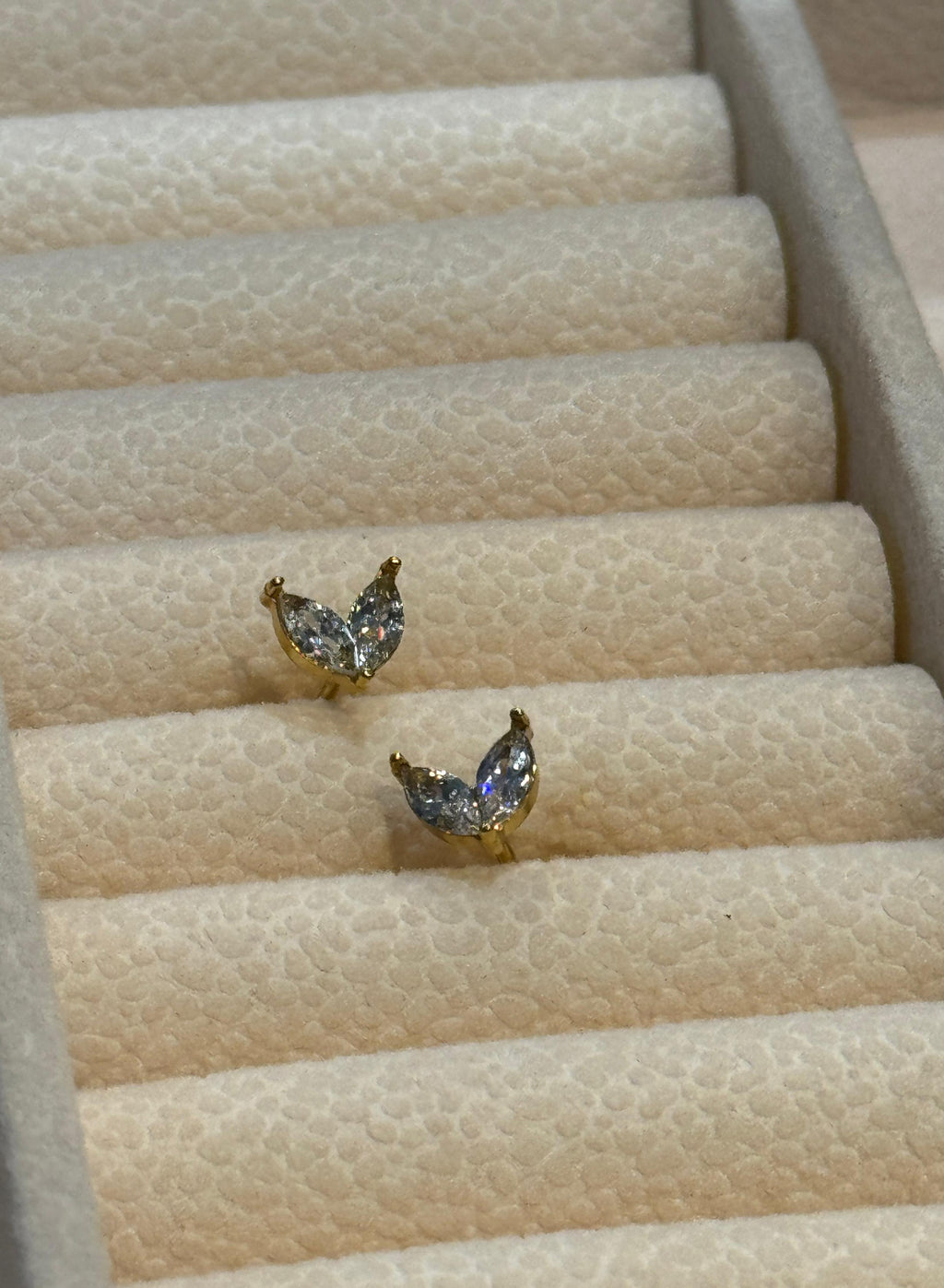 Helix Design Ball Back Studs