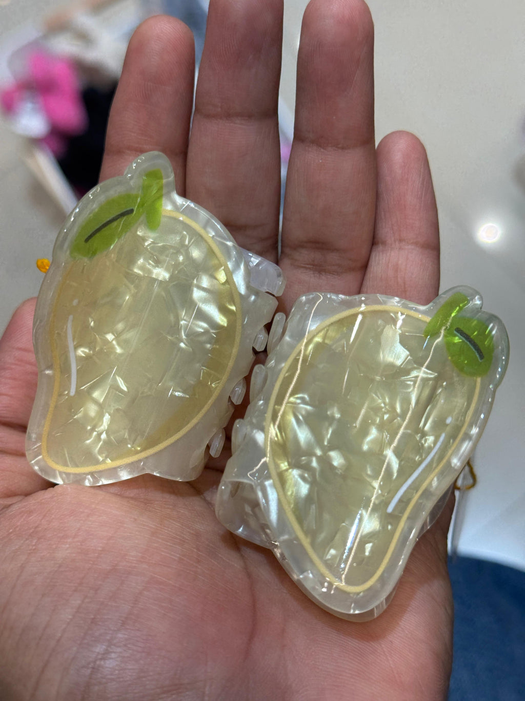 Medium Sized Fruit Clip