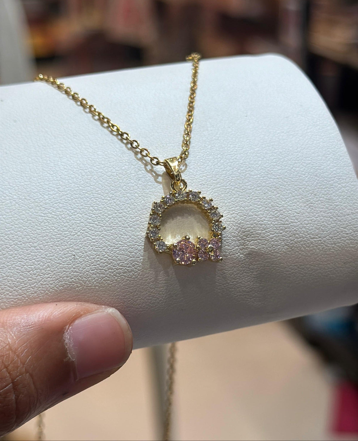 Cute Diamond and Flower Necklace